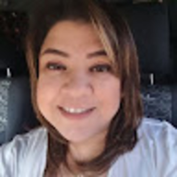 Meet your Posher, Sandy - Picture 1 of 1